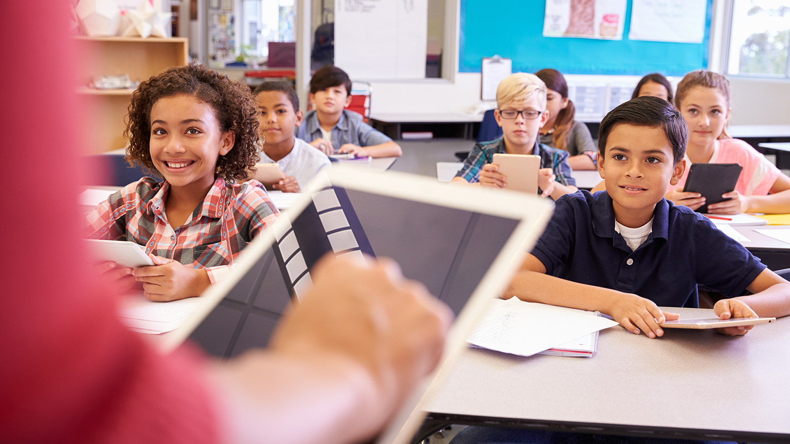 How classroom screen mirroring is the new norm - Vivi