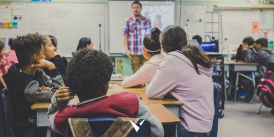 Best Screen Mirroring Device for the Classroom