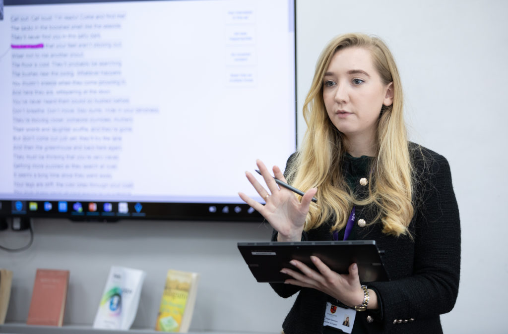 Teacher using Vivi in the classroom